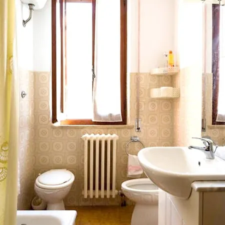 With 2 Bedrooms In With Balcony And Wifi 18 Km From The Beach * Monte San Pietrangeli