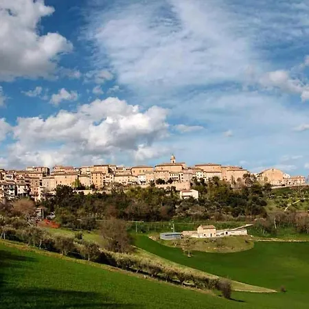 With 2 Bedrooms In With Balcony And Wifi 18 Km From The Beach *